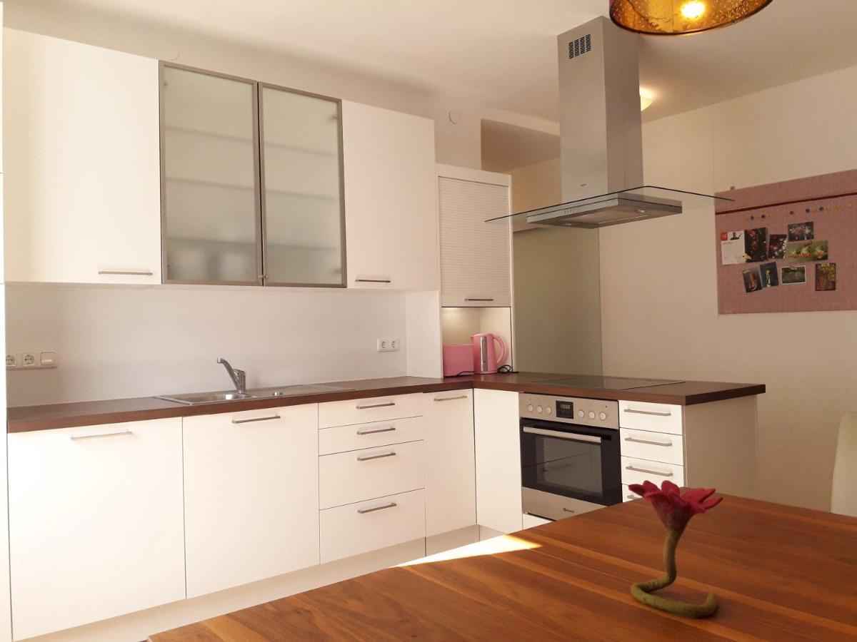 Traumapartment Poestlingberg, Reservierter Parkplatz, 4 Schlafzimmer Linz Bagian luar foto