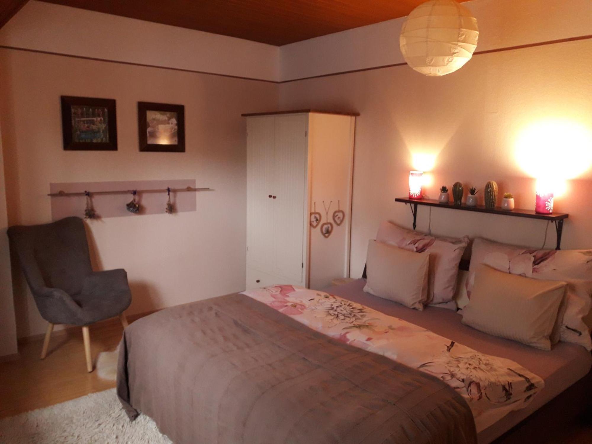 Traumapartment Poestlingberg, Reservierter Parkplatz, 4 Schlafzimmer Linz Bagian luar foto